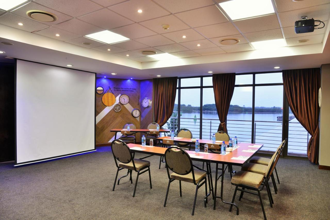 Bon Hotel Waterfront ริชาร์ดสเบย์ ภายนอก รูปภาพ